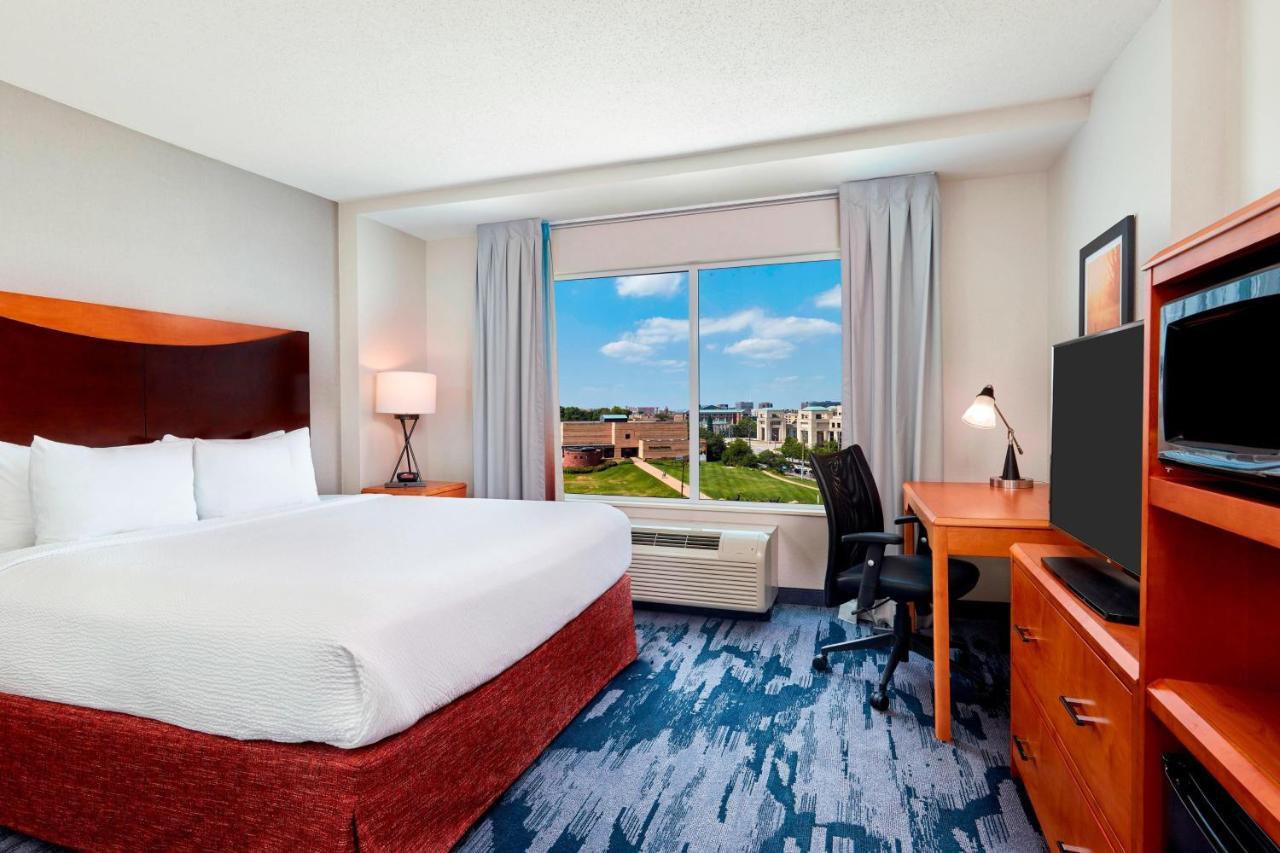 Fairfield Downtown Hotel 3*
