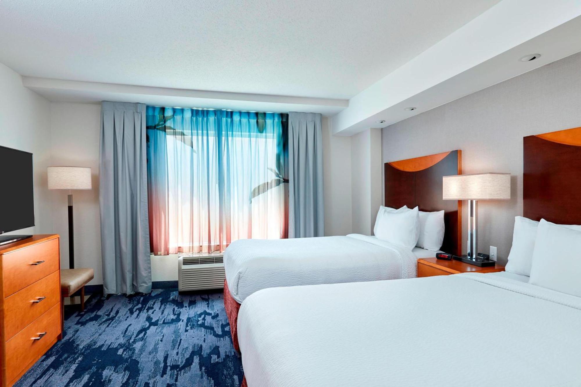 Fairfield Downtown Hotel 3*