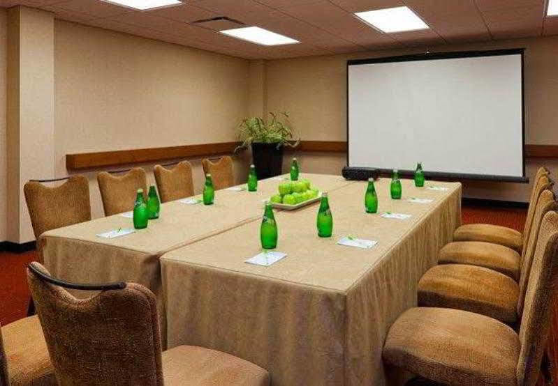 Fairfield Downtown Hotel